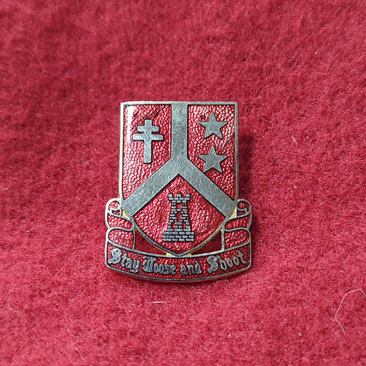 VINTAGE Army EUROPE & AFRICA COMMAND Unit Crest Pin (02CR64)