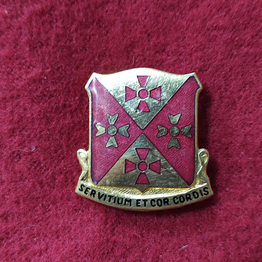 VINTAGE Army 701st MAINTENANCE BATTALION Unit Crest Pin (02CR69)