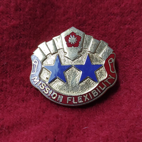 VINTAGE Army 19th SUSTAINMENT COMMAND Unit Crest Pin (02CR71)