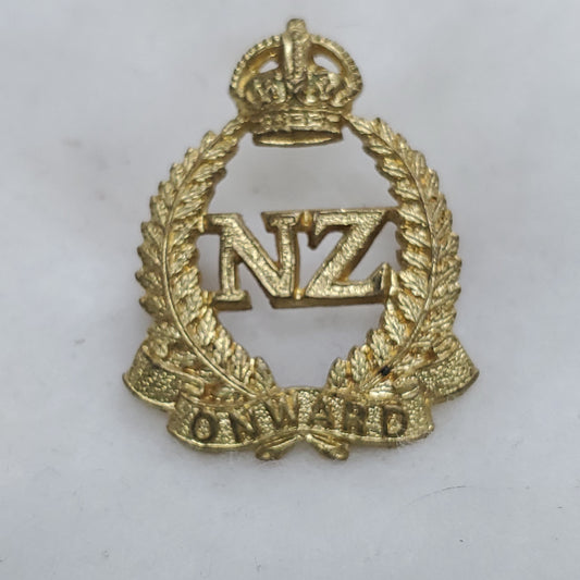 New Zealand Expeditionary Force Division Cap Badge (A10)