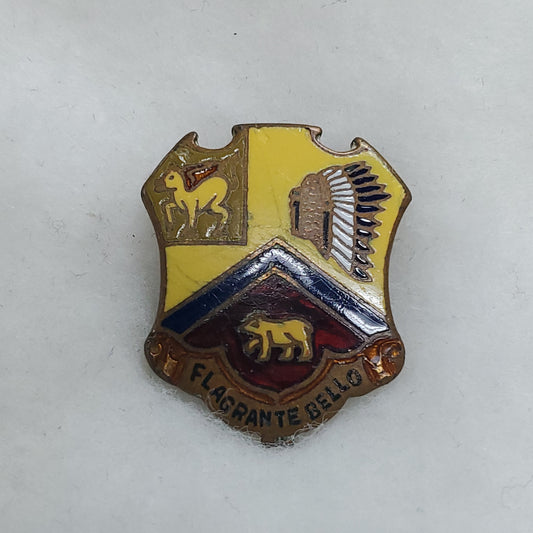 Vintage 83rd Field Artillery Regiment Crest Pin (H10)