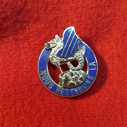 VINTAGE US Army 3rd INFANTRY DIVISION Unit Crest Pin (02CR84)