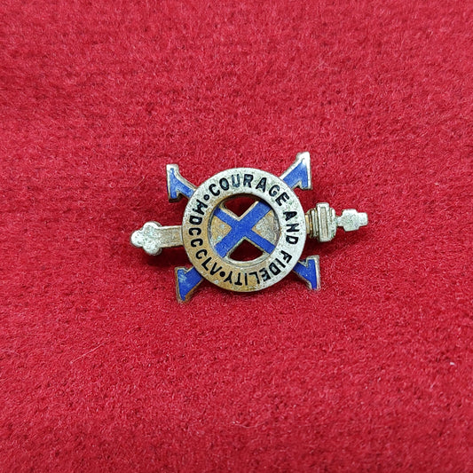 VINTAGE US Army 10th INFANTRY Unit Crest Pin (02CR86)