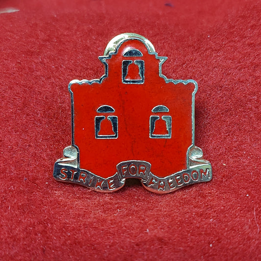 VINTAGE US Army Iii CORPS ARTILLERY Unit Crest Pin (03CR52)
