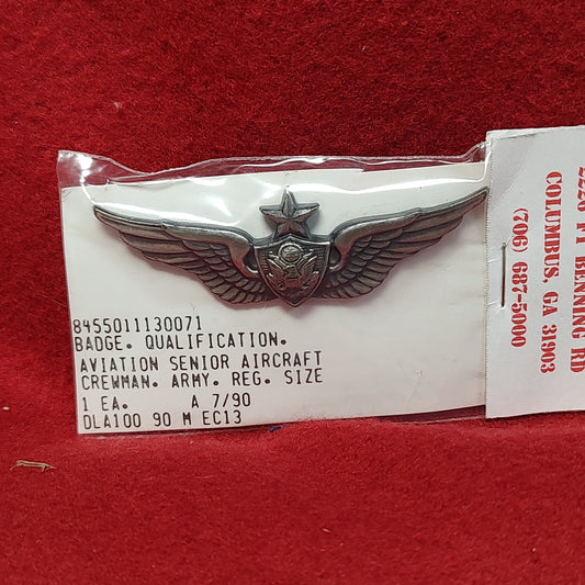VINTAGE US Army AVIATION SENIOR AIRCRAFT CREWMAN Pin (03CR61)