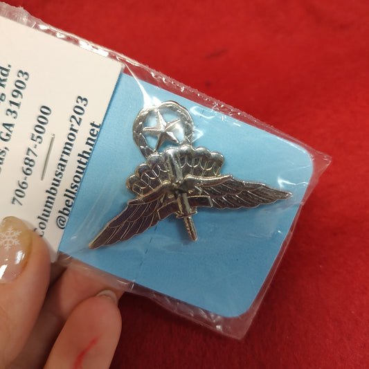 VINTAGE US Army MASTER HALO Pin (03CR64)