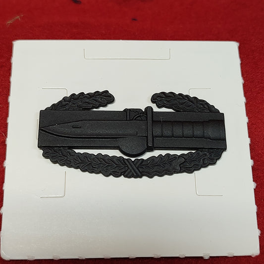 Vintage US Army COMBAT ACTION BADGE Subdued Pin (03CR78)