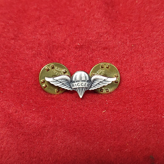 Vintage US Army AIRBORNE RIGGER JUMP WING Pin Mini (14CR2)