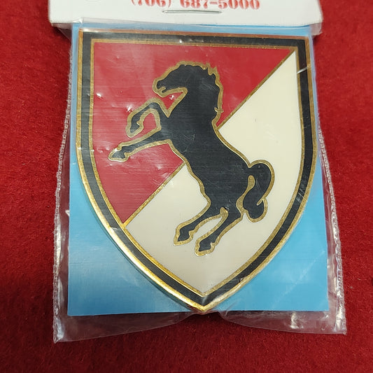VINTAGE US Army Large 11th ARMORED CAVALRY REGIMENT Unit Crest Pin (14CR23)