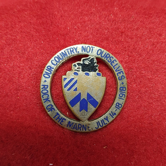 VINTAGE US Army 30th INFANTRY Unit Crest Pin (14CR29)