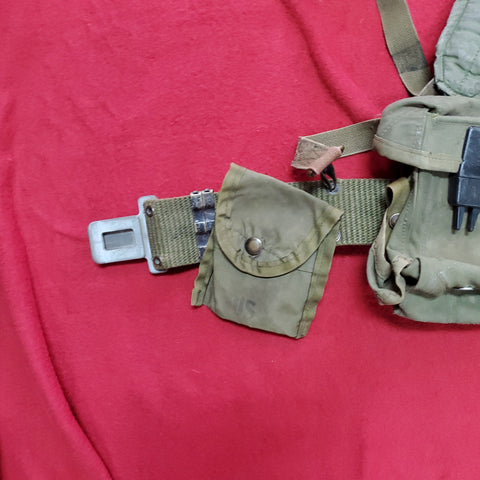US Army Nylon LC-1-2 Web Belt, Medium(?) w/ Accessories (WBV4)