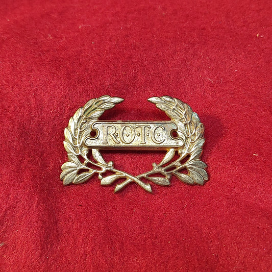 VINTAGE US Army ROTC RESERVE OFFICER TRAINING CORPS Badge Pin(15CR21)