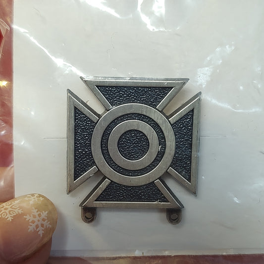 VINTAGE US Army BASIC SHARPSHOOTER QUALIFICATION Badge Pin (15CR43)