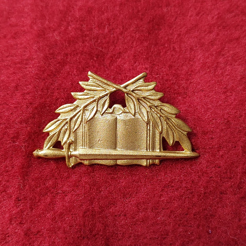 VINTAGE US Army STAFF SPECIALIST Collar/Lapel Badge Pin (16CR7)