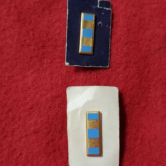 PAIR of VINTAGE US Armed Forces Blue/Gold Bar WARRANT OFFICER 1 Dress Collar Pin-On Badge Rank (16CR38)