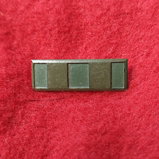 VINTAGE US Army Green Bar CHIEF WARRANT OFFICER 2 Subdued Pin-On Badge Rank (16CR67)