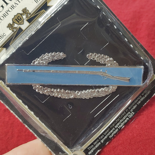VINTAGE US Army COMBAT INFANTRY Badge Pin (18CR10)