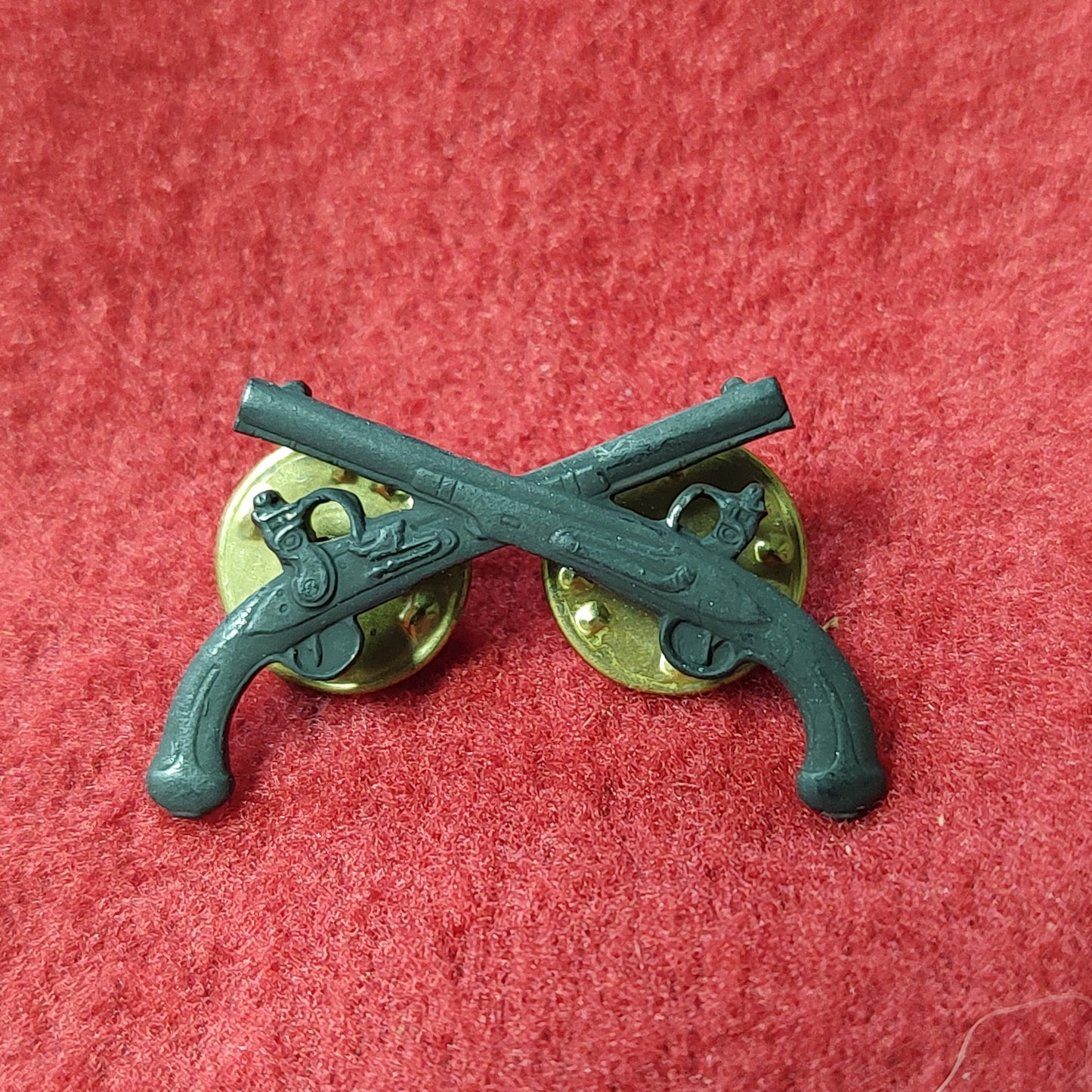 US Army MILITARY POLICE MP Subdued Pin (21CR47)