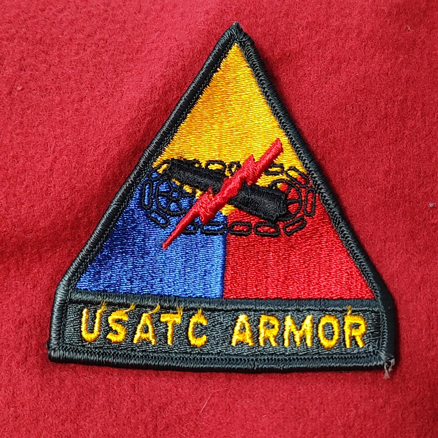 US Army USATC Color Armor Training Center Sew-On Patch (bu07)