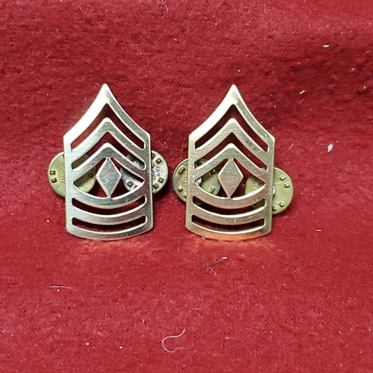 SET of US Army GOLD 1st First Sergeant Rank Metal Pin-On (26cr26)