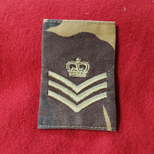 VINTAGE BRITISH SERGEANT RANK Badge Patch Sew On (28CR36)