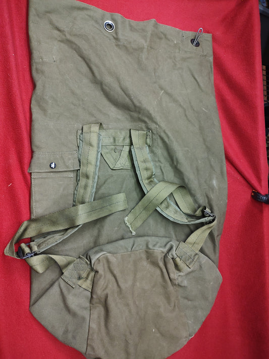 USED U.S O.D Green Canvas Sea/Duffle Bag (BA03-7)