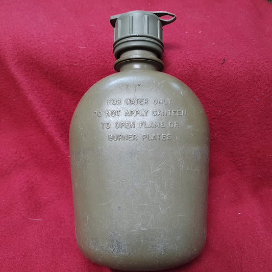 Vintage US Army 1 Quart Canteen Dated 1976 (08g 12s (ab11-48)