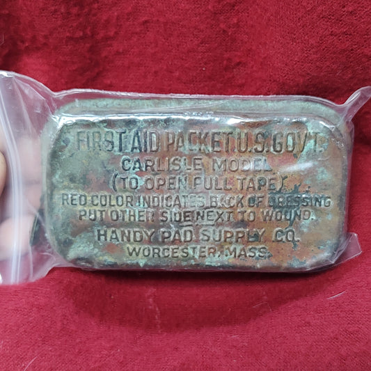 Vintage US Army First Aid Tin  (28o da04-23)