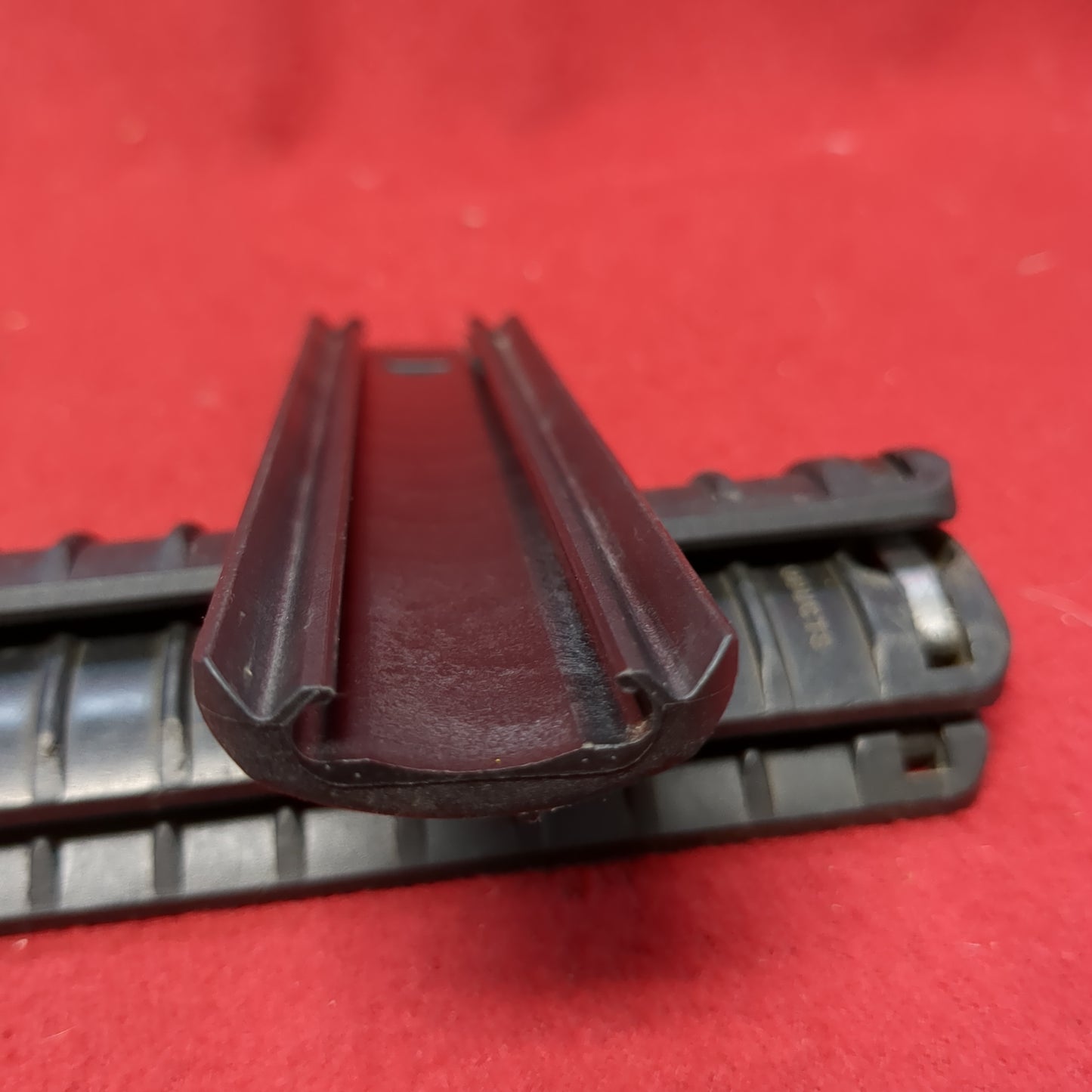 Lot of 4 - 11 Rib Rail Cover P&S PRODUCTS Excellent Condition (FB18-MH519)
