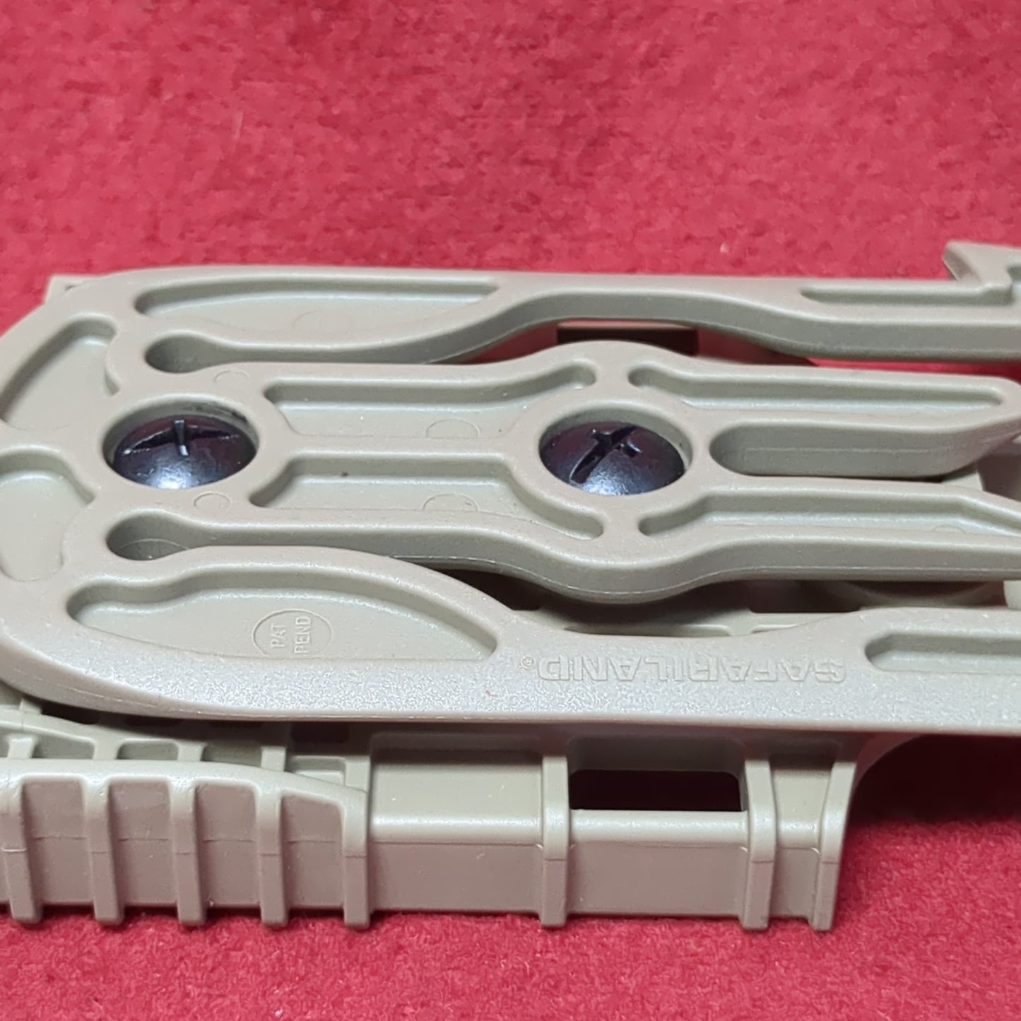 Safariland 16 Molle Locking Fork + Receiver plate (DCL- da6-MH657)