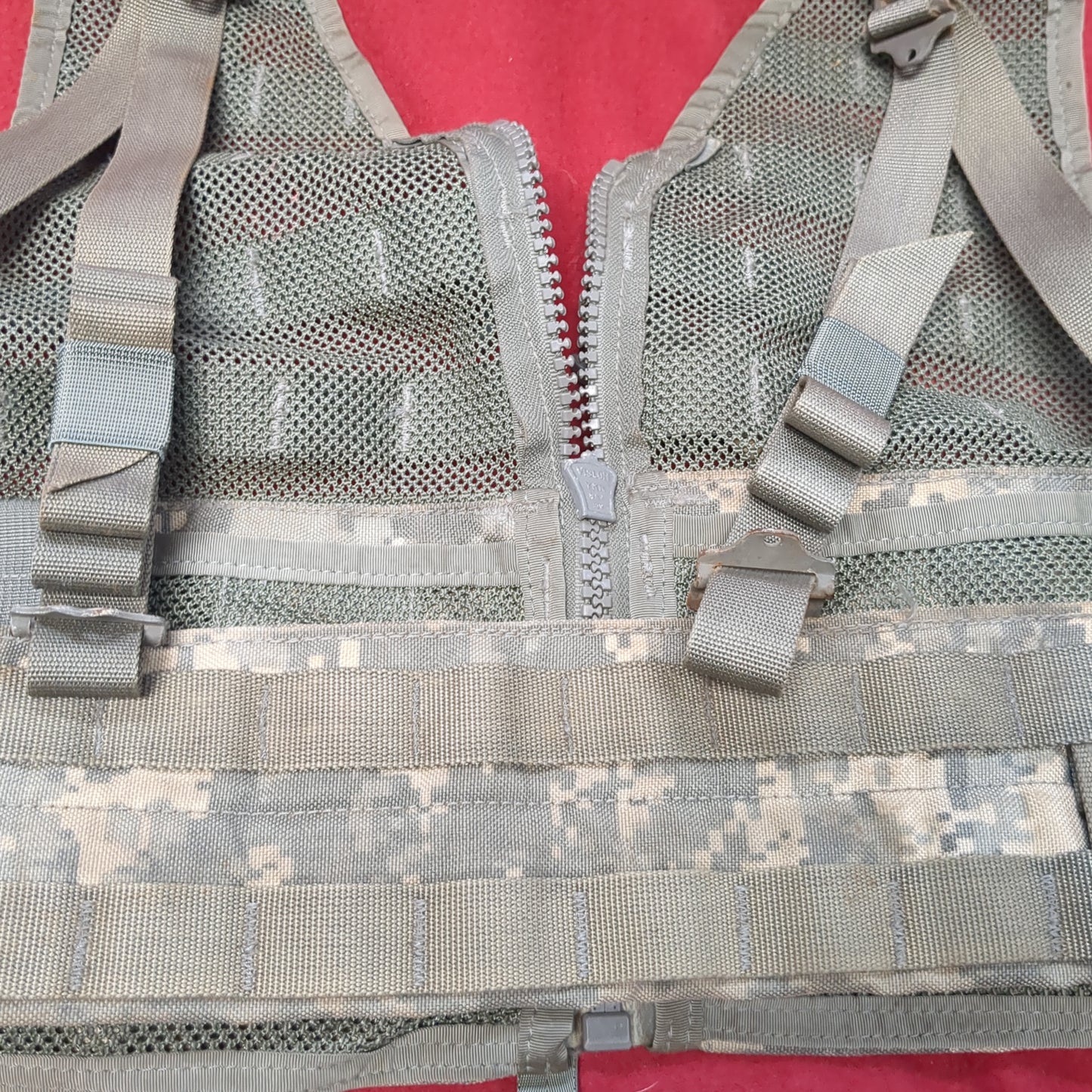 Chest Rig ACU Digitial Camo Fighting Load Carrier FLC Molle (EB16-MH683)