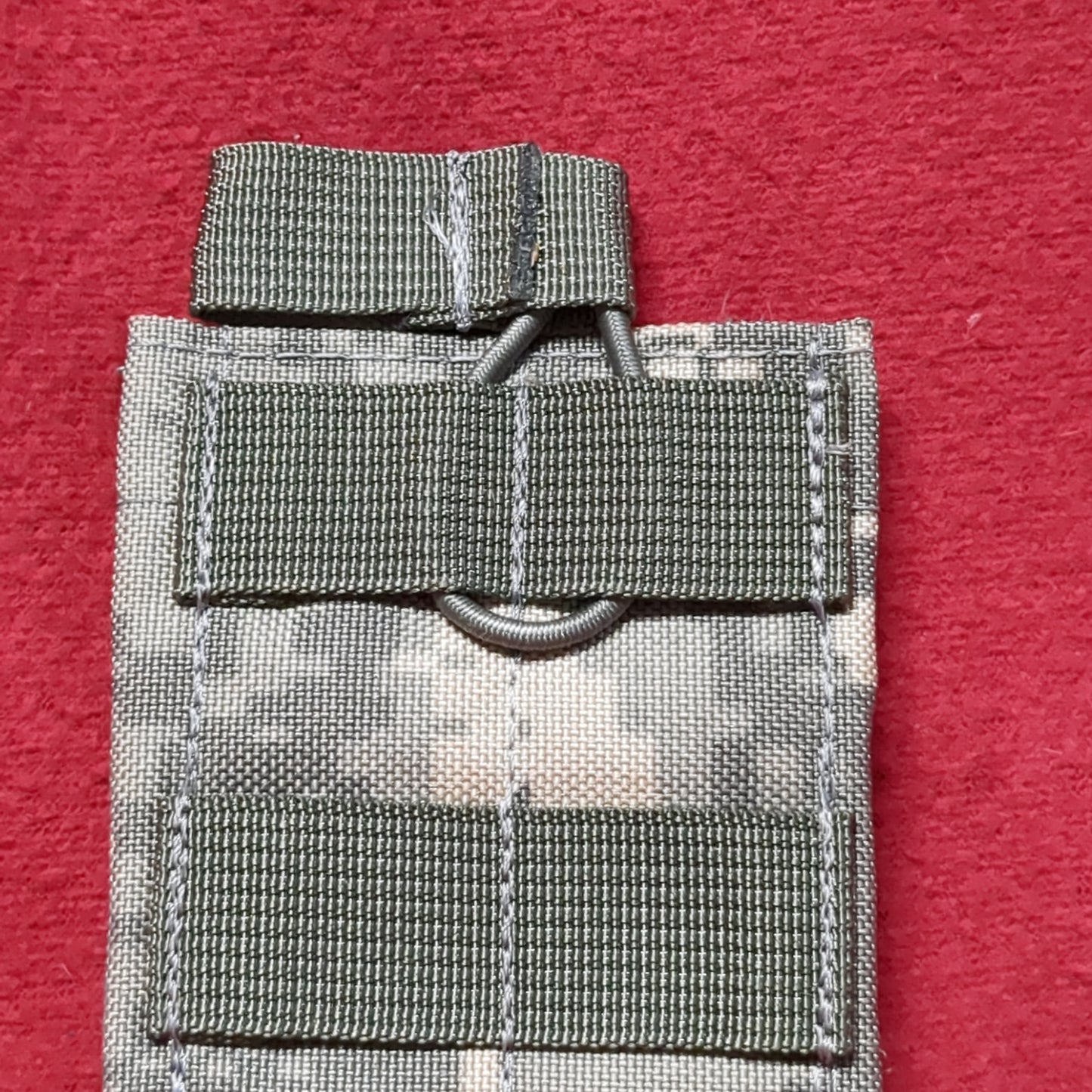 US Army Taxtical Taylor Pouch UCP ACU Molle II W/Malice clips Excellent Condition (fb12-APR6)