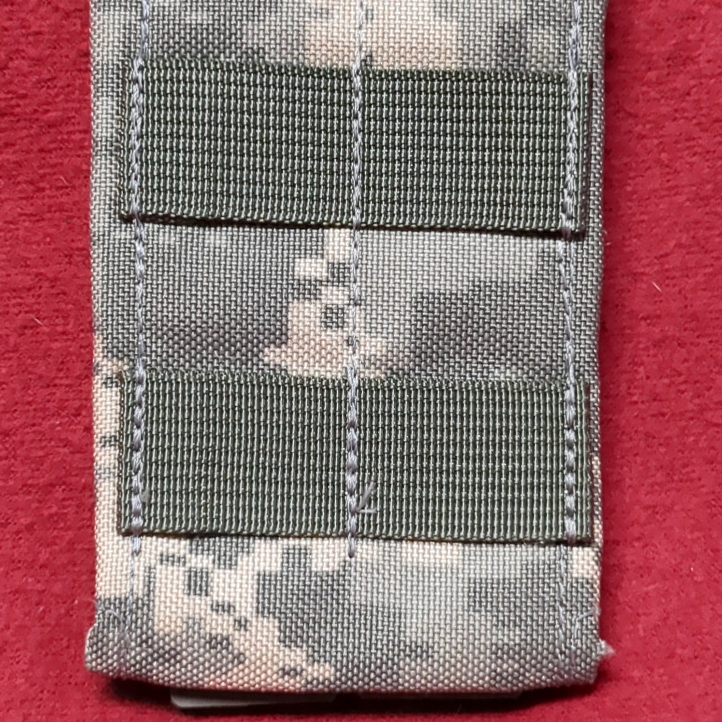 US Army Taxtical Taylor Pouch UCP ACU Molle II W/Malice clips Excellent Condition (fb12-APR6)