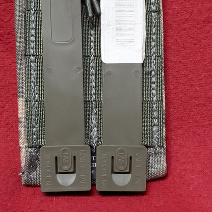 US Army Taxtical Taylor Pouch UCP ACU Molle II W/Malice clips Excellent Condition (fb12-APR6)