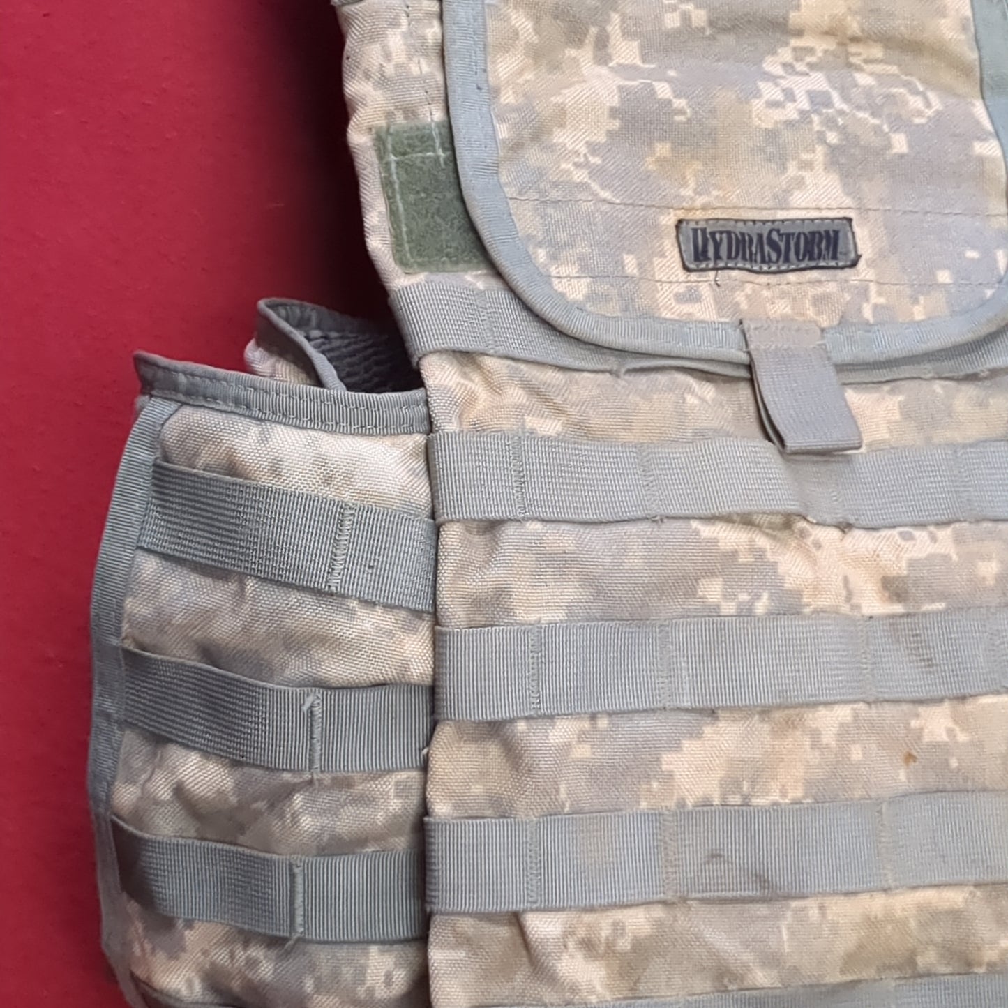 Blackhawk Tactical Vest W/Hydra Storm Bladder Carrier UCP ACU (eb09-APR148)