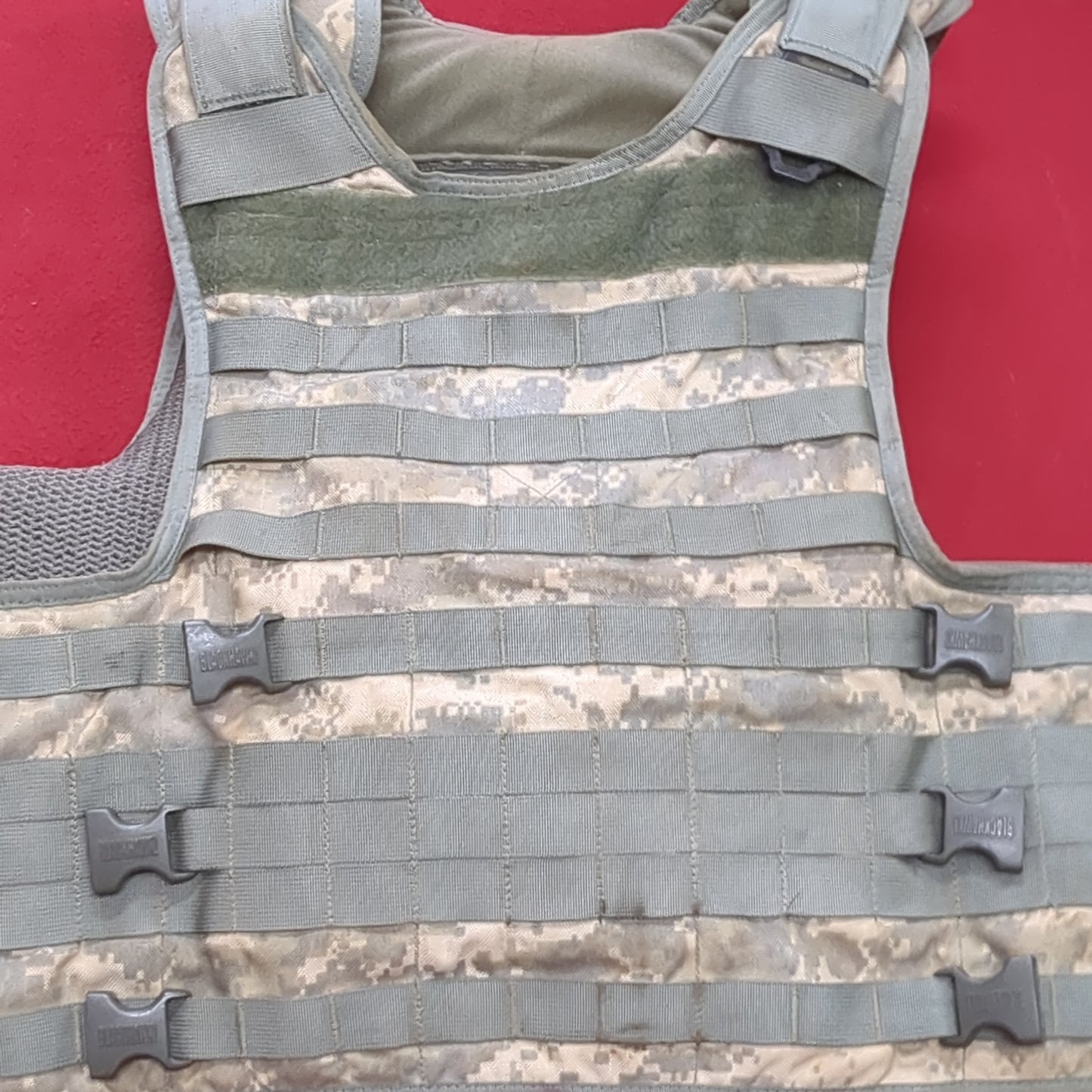 Blackhawk Tactical Vest W/Hydra Storm Bladder Carrier UCP ACU (eb09-APR148)