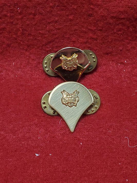 SET of US Army GOLD Specialist Rank Metal Pin-On (26cr18)