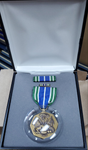 NOS VINTAGE US Army ACHIEVEMENT Medal Ribbon Lapel Pin BOX SET (6633a)