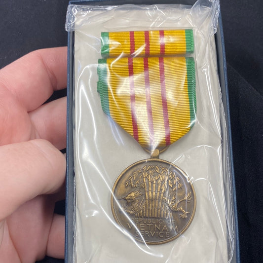 VINTAGE US Army REPUBLIC OF VIETNAM SERVICE Medal Ribbon (WSB01-47)
