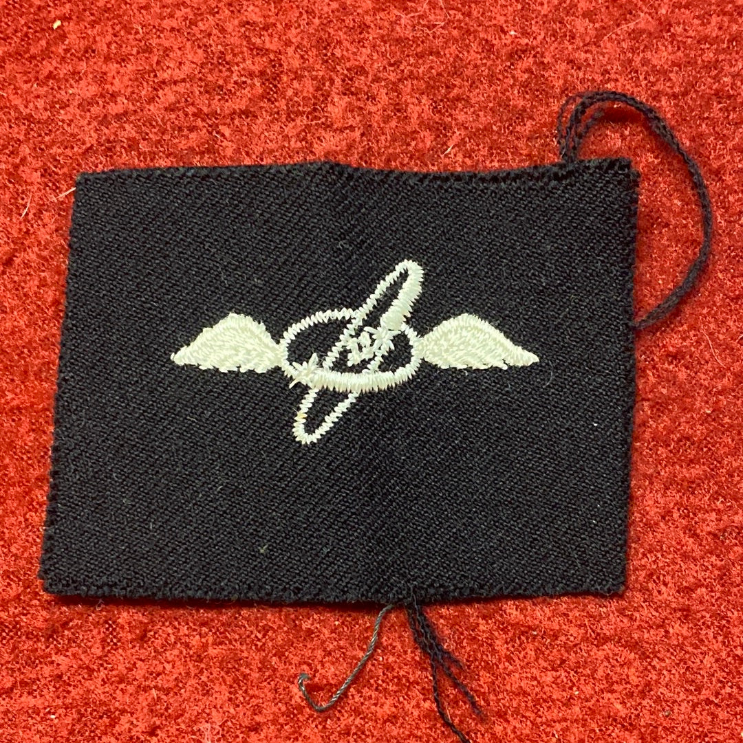 VINTAGE US Navy Coast Guard AVIATION ELECTRONICS TECH. Sew On Patch (WSB09-104)