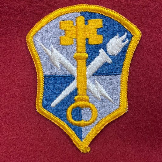 VINTAGE US Army Intelligence and Security Command Patch Sew-On (12o17)
