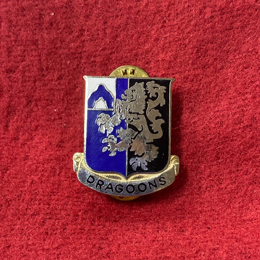 VINTAGE US Army 48th Infantry Pin (04cc59)