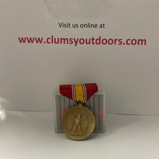Vintage US Military National Defense Medal Army (2cc51)