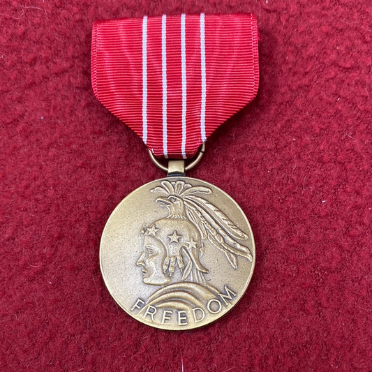 Vintage US WWII Freedom Medal Army (WSB08-db20)