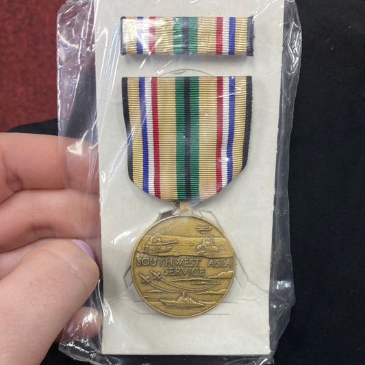 VINTAGE US Army SOUTHWEST ASIA SERVICE Medal Ribbon (WSB01-45)
