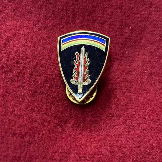 VINTAGE US Army Supreme HQ Allied Expeditionary Pin (04cc69)