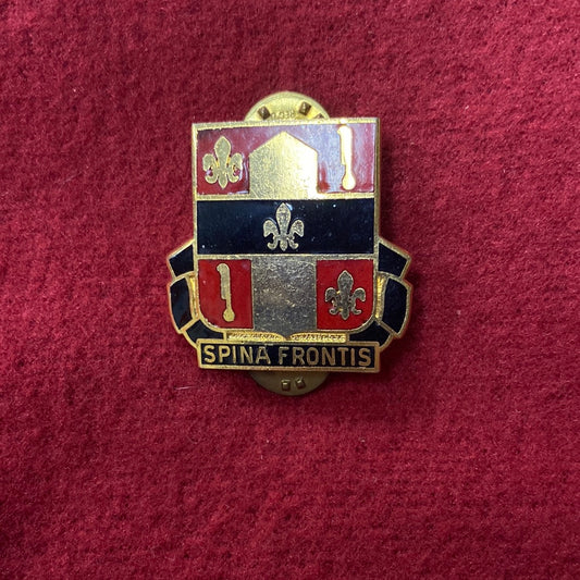 VINTAGE US Army 559th Field Artillery Pin (04cc76)