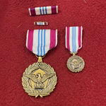 Vintage US Military Defense Meritorious Sevice Medal Set (full size/mini/ribbon/ribbon pin (db49)