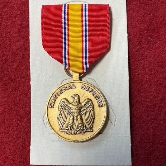 VINTAGE US Army NATIONAL DEFENSE MEDAL (WSB03-115)