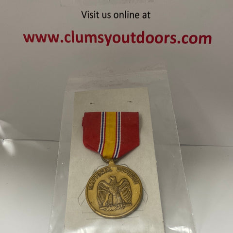 Vintage US Military National Defense Medal Army (2cc47)